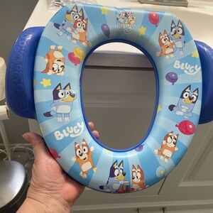 Toilet seat